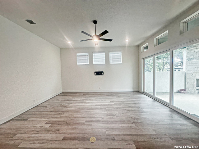 Image 22 of 24 For 418 Corwin Springs