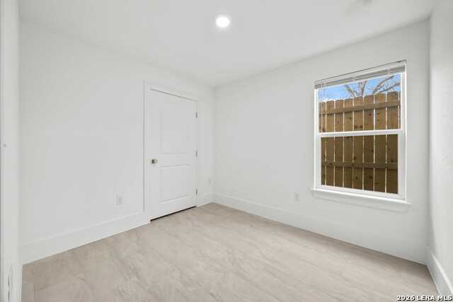 Image 12 of 18 For 138 Ware Blvd  1102