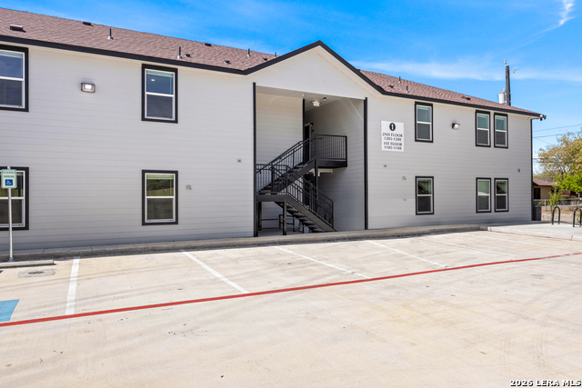 Image 16 of 18 For 138 Ware Blvd  1102