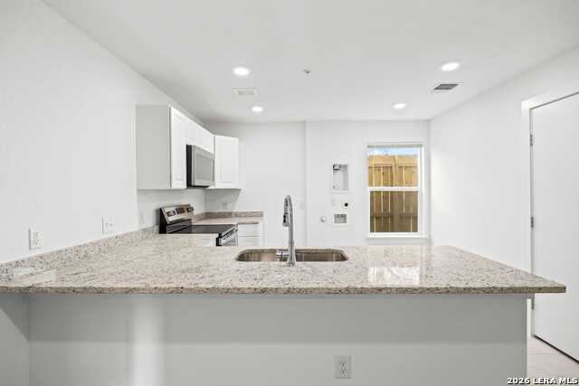 Image 5 of 18 For 138 Ware Blvd  1102