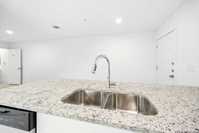 Image 9 of 18 For 138 Ware Blvd  1102