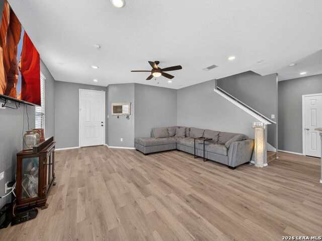 Image 33 of 39 For 7235 Dulce  