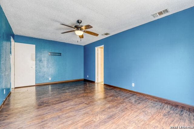 Image 14 of 26 For 5434 Green Grove Dr