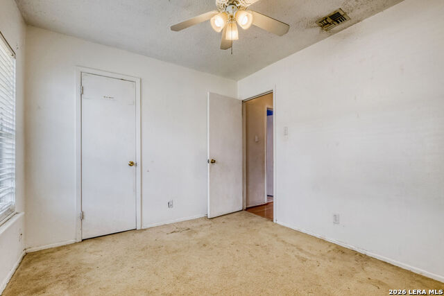 Image 19 of 26 For 5434 Green Grove Dr