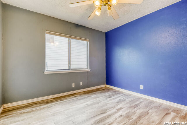 Image 21 of 26 For 5434 Green Grove Dr