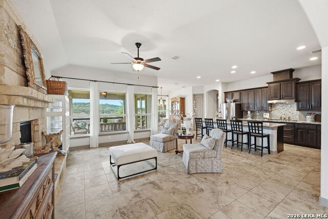 Image 21 of 65 For 27233 Nichols Pass