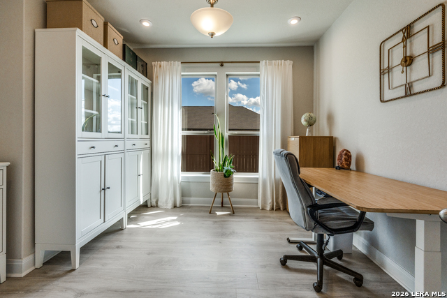 Image 14 of 37 For 639 Bindseil