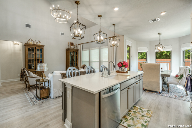 Image 9 of 37 For 639 Bindseil