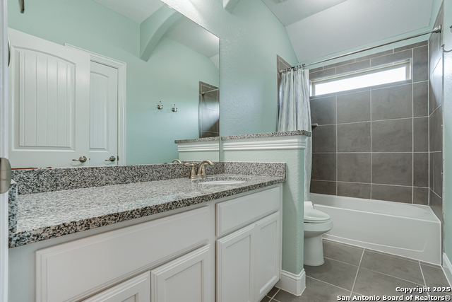 Image 34 of 44 For 28710 Pfeiffers Gate