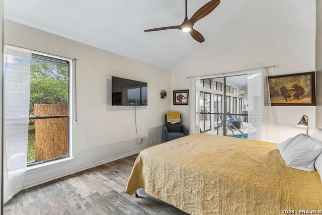 Listing photo id 8 for 3442 River Path