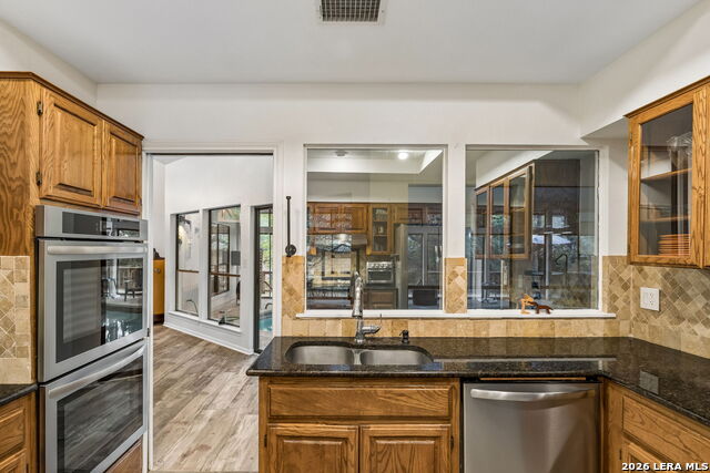 Listing photo id 12 for 3442 River Path