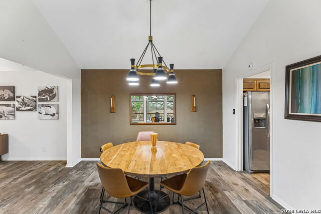 Listing photo id 17 for 3442 River Path