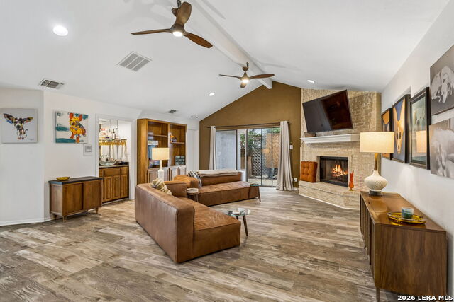 Listing photo id 21 for 3442 River Path