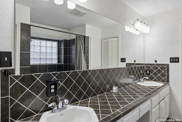 Listing photo id 31 for 3442 River Path