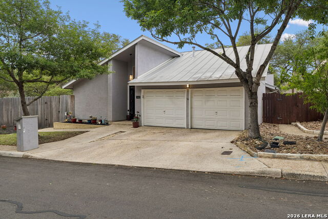 Listing photo id 2 for 3442 River Path