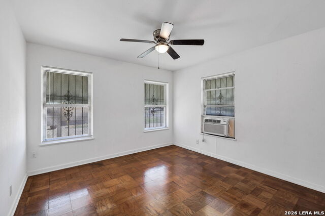 Image 18 of 33 For 331 Saipan Pl