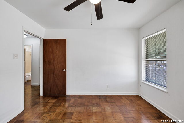 Image 21 of 33 For 331 Saipan Pl