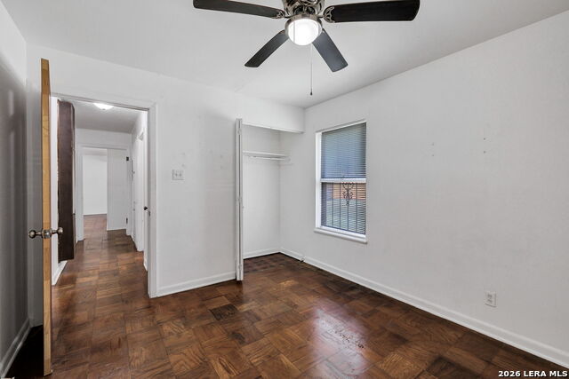 Image 25 of 33 For 331 Saipan Pl