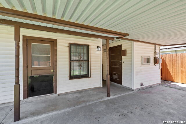 Image 28 of 33 For 331 Saipan Pl