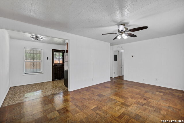 Image 5 of 33 For 331 Saipan Pl