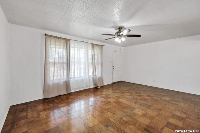 Image 8 of 33 For 331 Saipan Pl