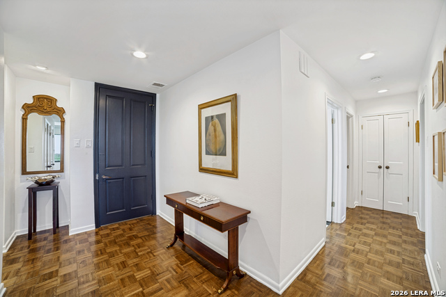 Image 11 of 18 For 4001 New Braunfels N Apt 1202a