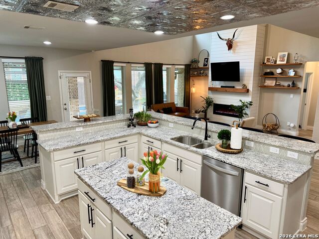 Image 13 of 41 For 14021 Massima