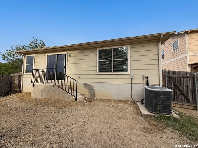 Image 16 of 17 For 5708 Maxfli Dr