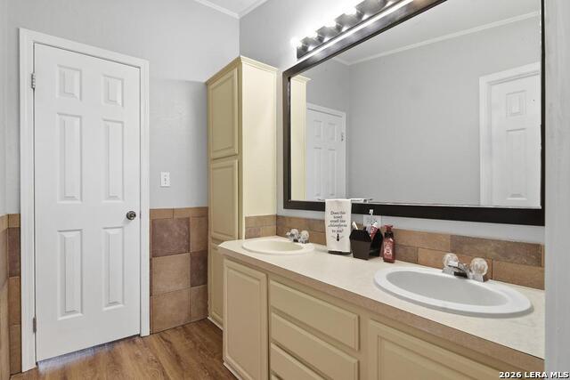 Image 17 of 37 For 247 Pr 4550  