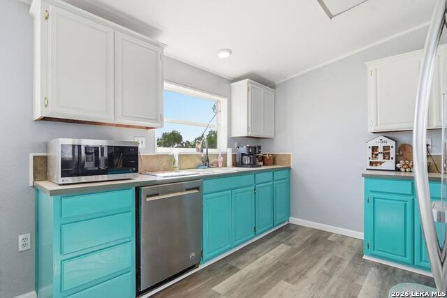 Image 9 of 37 For 247 Pr 4550  