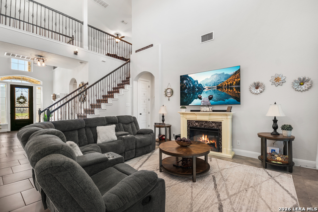 Image 12 of 47 For 417 Bee Caves Cv