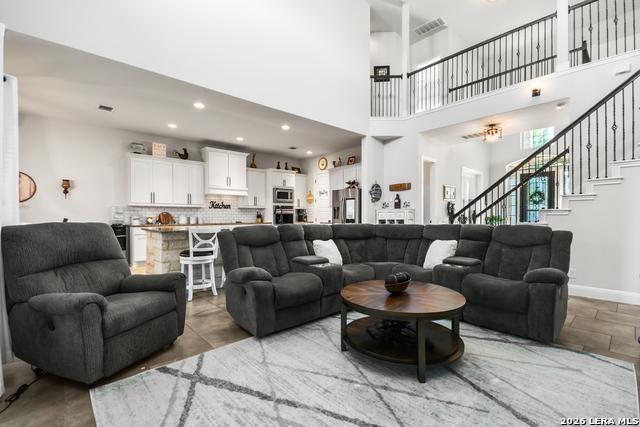 Image 13 of 47 For 417 Bee Caves Cv