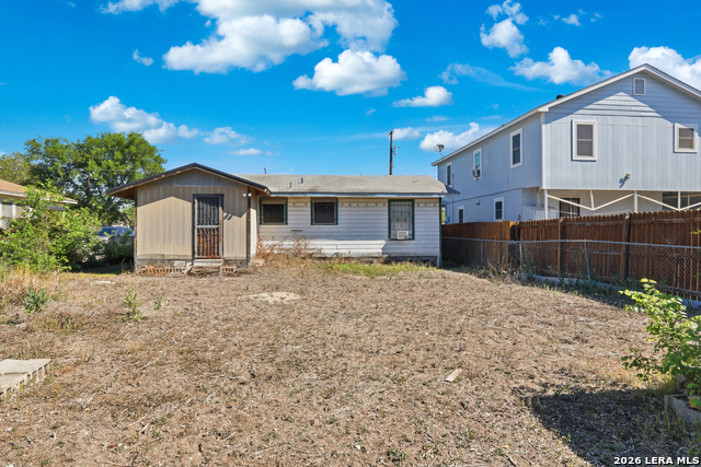 Listing photo id 11 for 442 Humboldt St