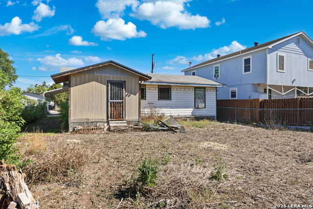 Listing photo id 12 for 442 Humboldt St