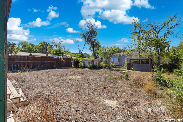 Listing photo id 13 for 442 Humboldt St