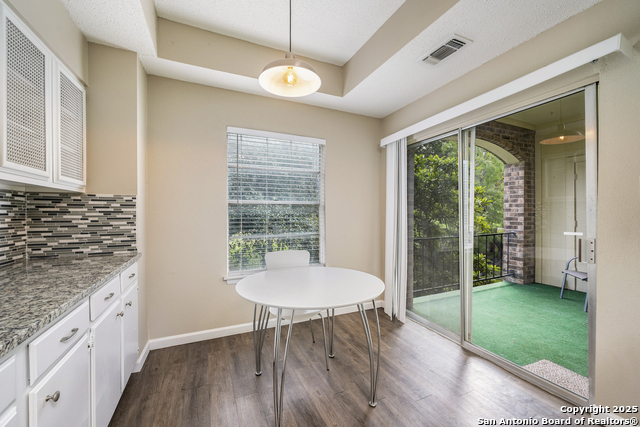 Image 10 of 28 For 1819 Babcock Rd  704