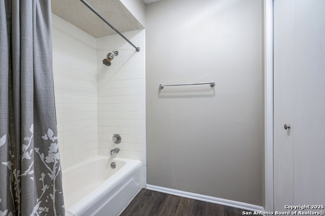 Image 20 of 28 For 1819 Babcock Rd  704