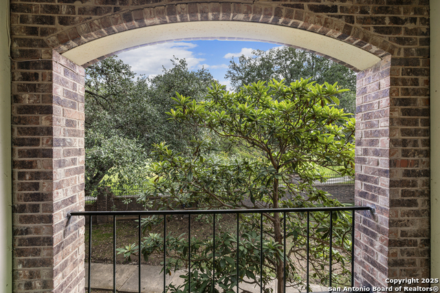 Image 23 of 28 For 1819 Babcock Rd  704