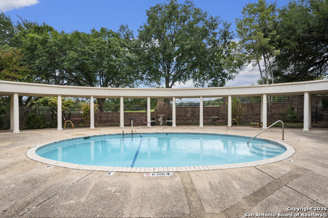 Image 28 of 28 For 1819 Babcock Rd  704