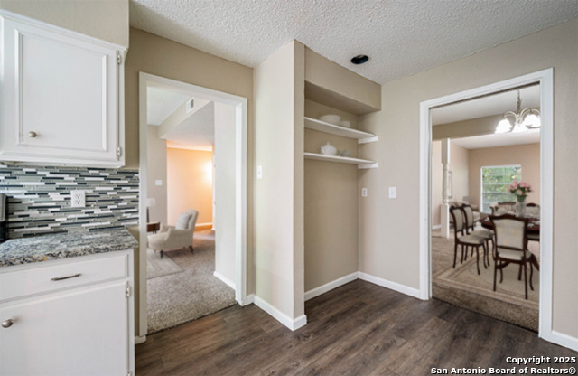 Image 7 of 28 For 1819 Babcock Rd  704