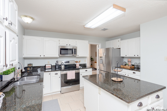 Image 14 of 42 For 13718 Pebble Point Dr