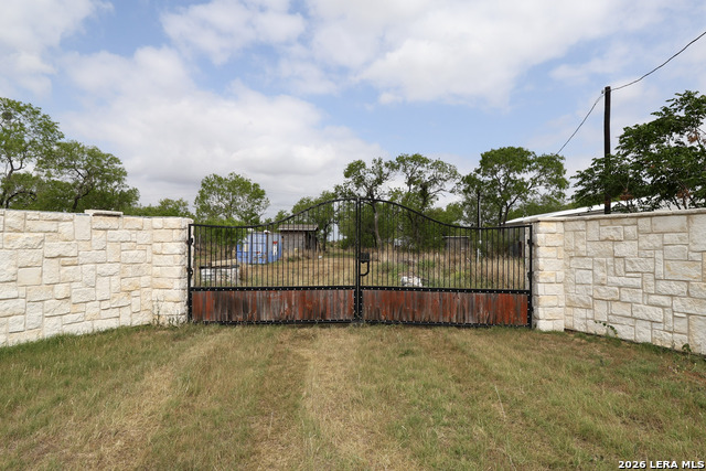 Details for 708 County Road 223, Floresville, TX 78114