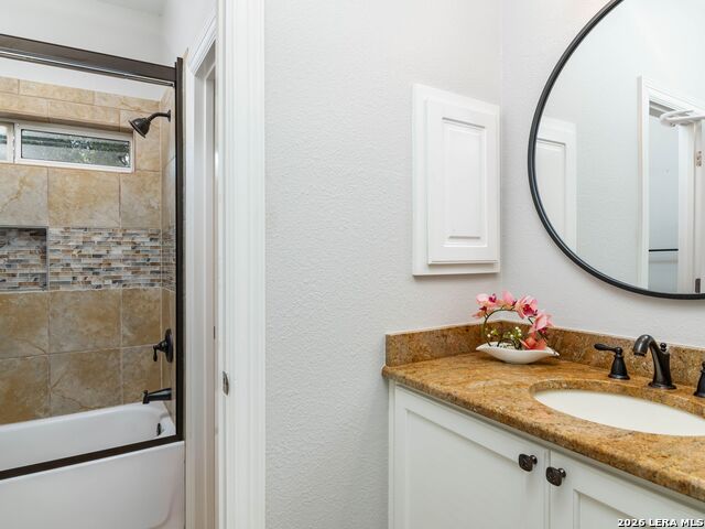 Image 36 of 49 For 922 Split Fairway