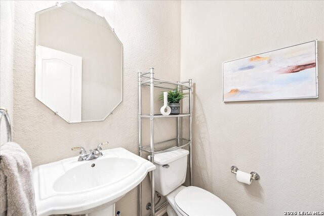 Image 32 of 48 For 4602 Scenic Cir