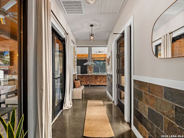 Image 12 of 90 For 1146 Victoria Ln