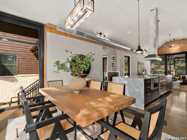 Image 17 of 90 For 1146 Victoria Ln