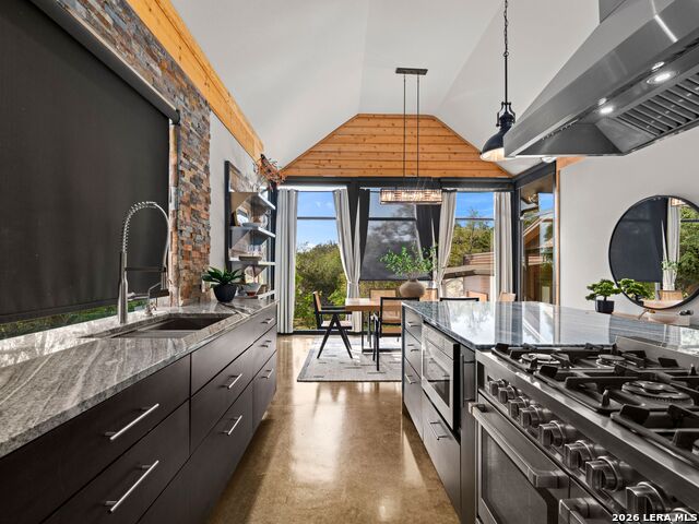 Image 20 of 90 For 1146 Victoria Ln