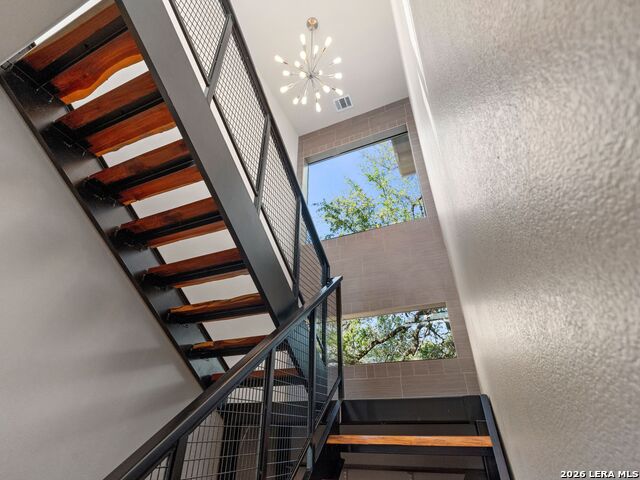 Image 33 of 90 For 1146 Victoria Ln