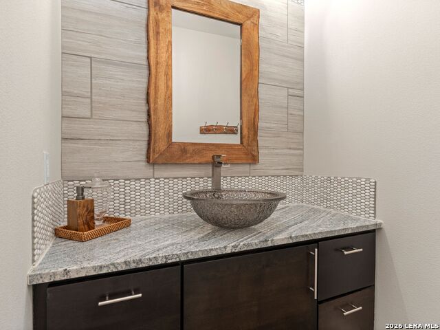 Image 40 of 90 For 1146 Victoria Ln