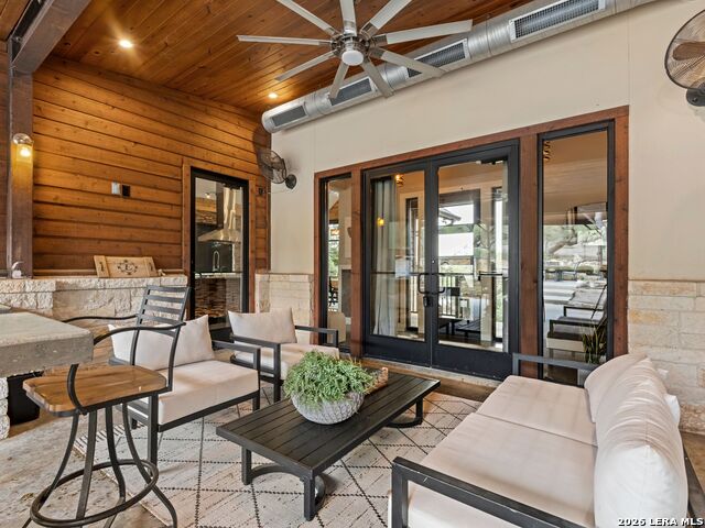 Image 44 of 90 For 1146 Victoria Ln